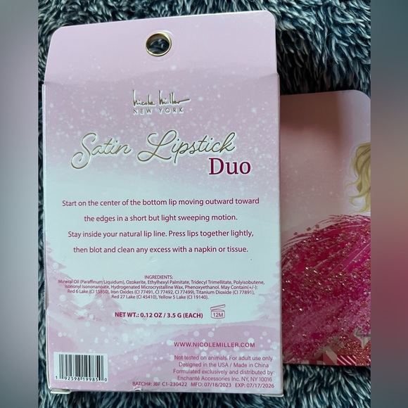 Nicole Miller satin lipstick duo - Picture 3 of 3